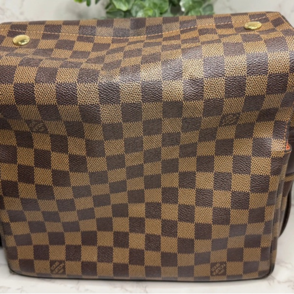 Louis Vuitton Damier Messenger Bag